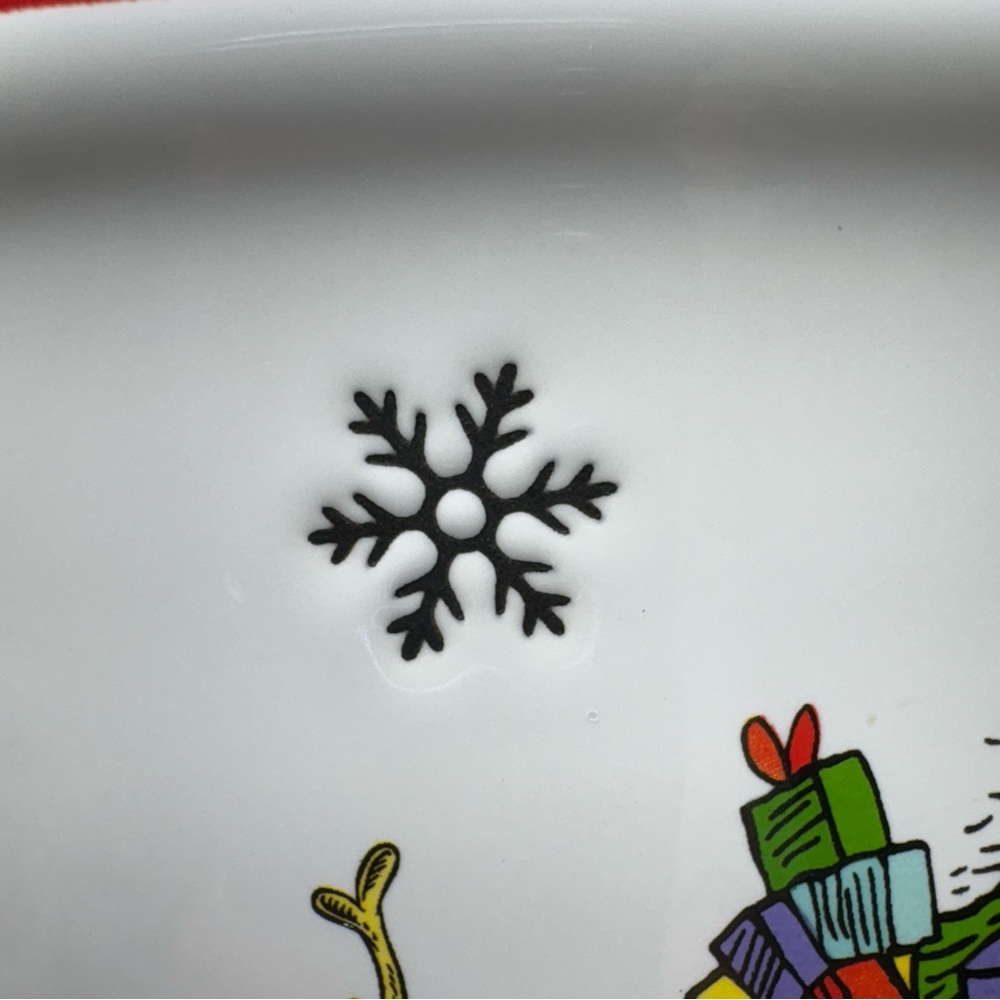 How The Grinch Stole Christmas XL Mixing Bowl-Grinch Max Sled Of Stolen Presents - Picture 8 of 12